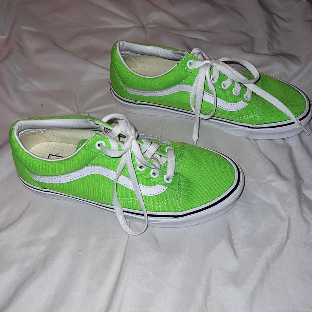 Like green vans size 7